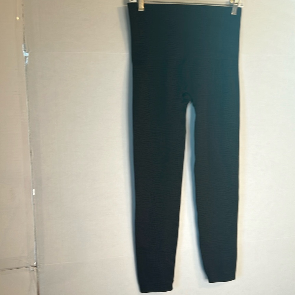 Spanx Look At Me Now Seamless Black Brown Animal Print Croc Leggings. Size XL